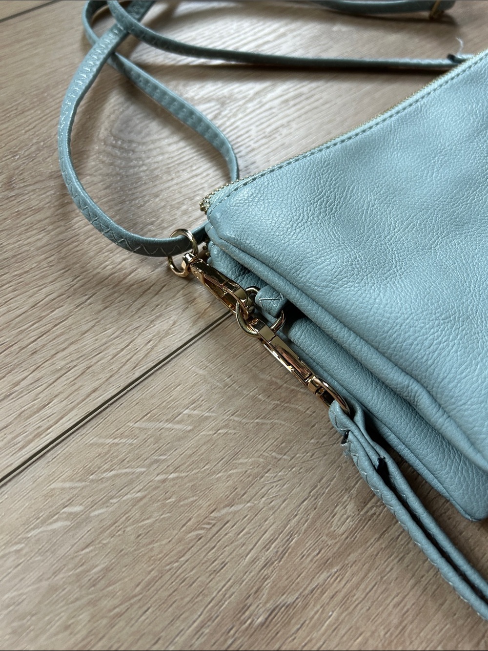 Jen & CoWomen's Crossbody Clutch Bag in Light Blue - Picture 2 of 5